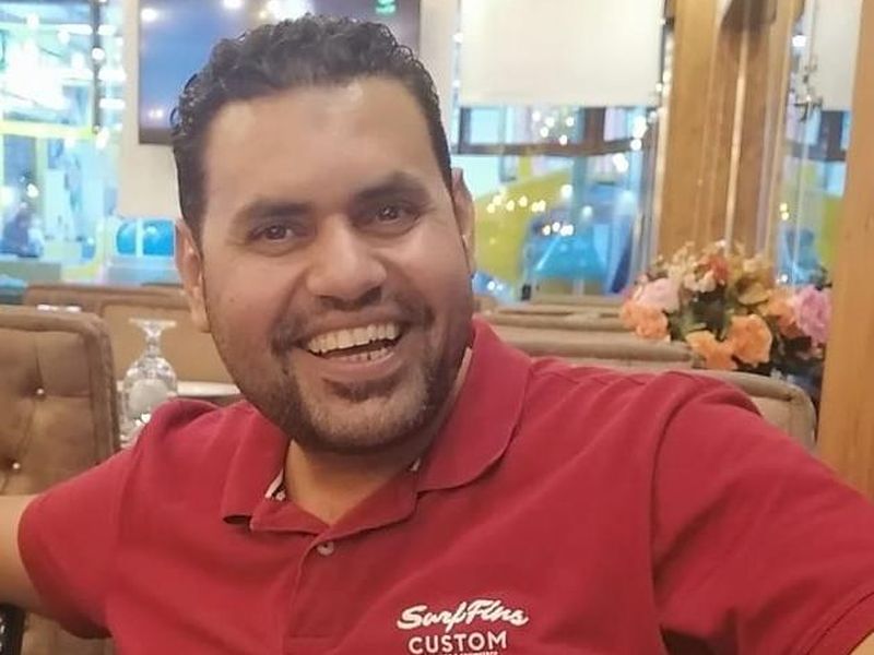 صاحب الونش داخل محل - العاشر من رمضان
