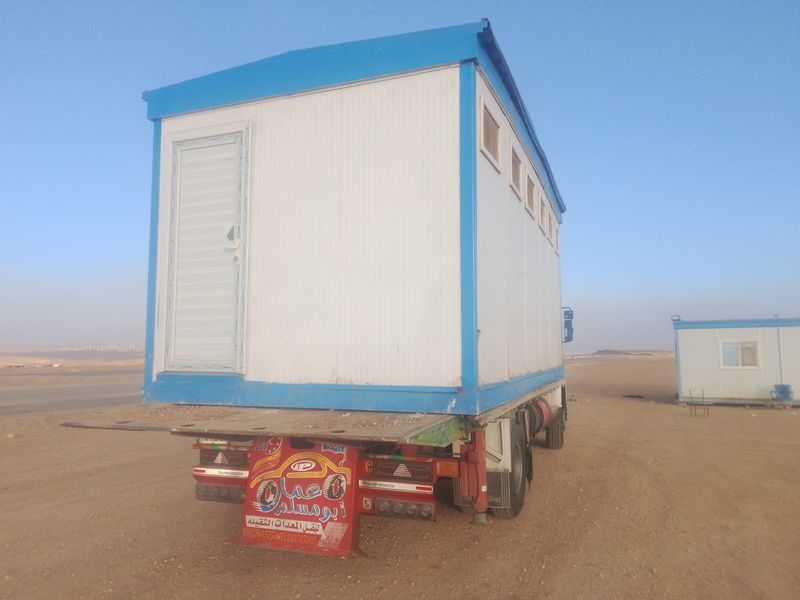 كرفان أبيض على أرض ترابية - الإسماعيلية
